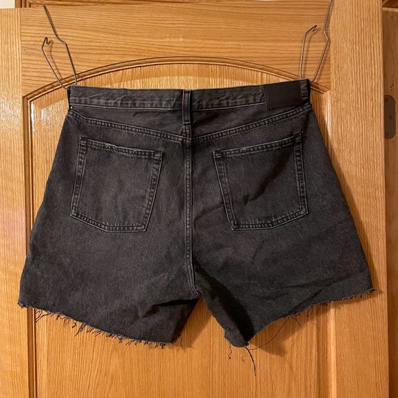 NWOT Everlane Denim Short in Washed Black, Size 33 - Picture 5 of 6